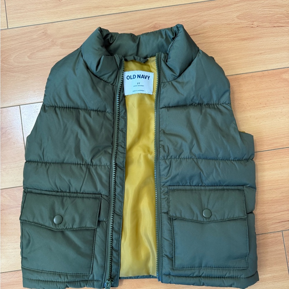 Toddler Boy Old Navy Green Puffer Vest with Yellow Lining